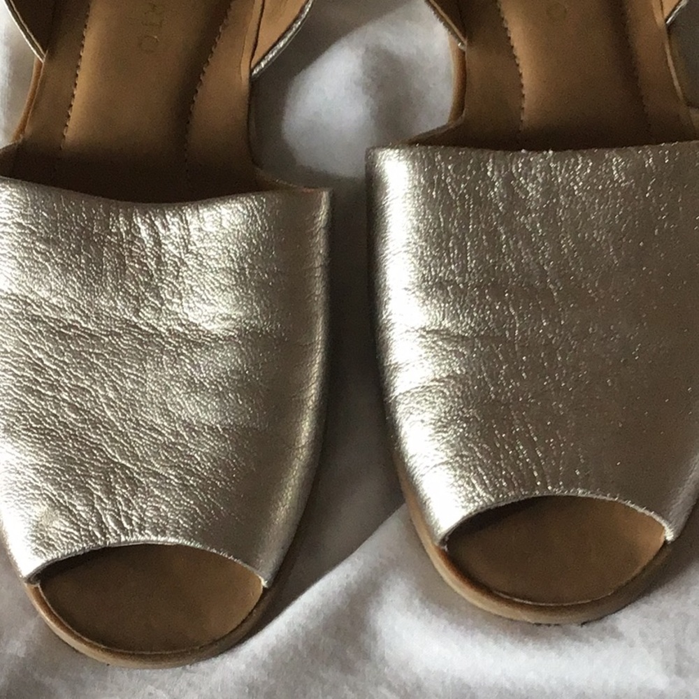 Shoes - Picture 3 of 3